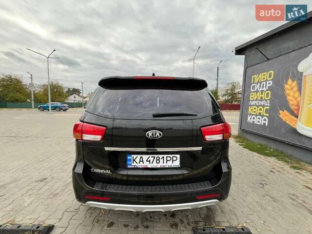 Черный Киа Карнивал, объемом двигателя 2.2 л и пробегом 215 тыс. км за 22900 $, фото 7 на Automoto.ua