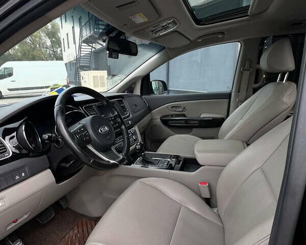 Черный Киа Карнивал, объемом двигателя 2.2 л и пробегом 263 тыс. км за 16500 $, фото 23 на Automoto.ua