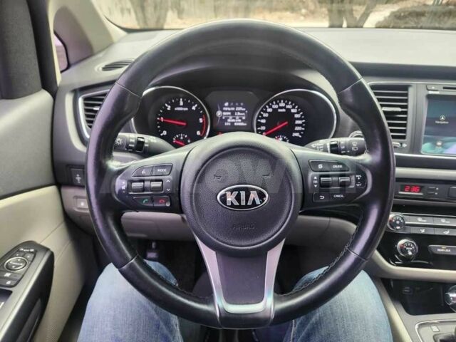 Чорний Кіа Карнівал, об'ємом двигуна 2.2 л та пробігом 149 тис. км за 10300 $, фото 10 на Automoto.ua