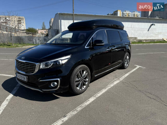 Черный Киа Карнивал, объемом двигателя 2.2 л и пробегом 180 тыс. км за 23500 $, фото 1 на Automoto.ua