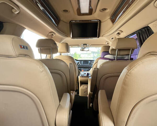 Чорний Кіа Карнівал, об'ємом двигуна 2.2 л та пробігом 130 тис. км за 23250 $, фото 19 на Automoto.ua