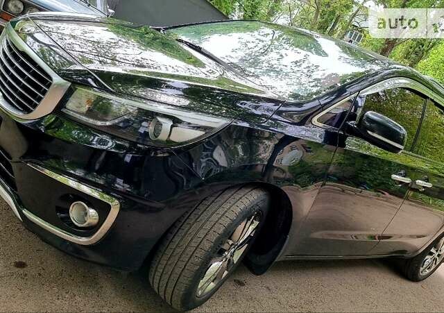 Черный Киа Карнивал, объемом двигателя 2.2 л и пробегом 250 тыс. км за 23550 $, фото 27 на Automoto.ua