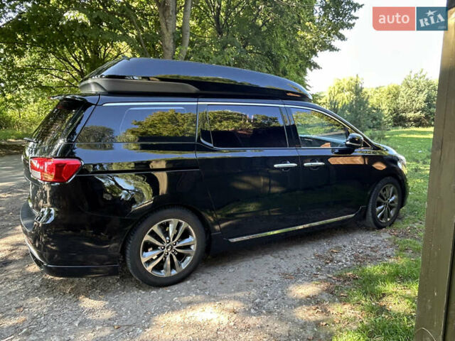 Чорний Кіа Карнівал, об'ємом двигуна 2.2 л та пробігом 130 тис. км за 23250 $, фото 2 на Automoto.ua