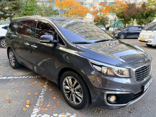 Чорний Кіа Карнівал, об'ємом двигуна 2.2 л та пробігом 78 тис. км за 15850 $, фото 5 на Automoto.ua