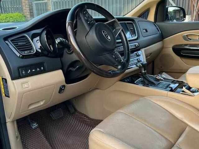 Черный Киа Карнивал, объемом двигателя 2.2 л и пробегом 122 тыс. км за 20800 $, фото 5 на Automoto.ua