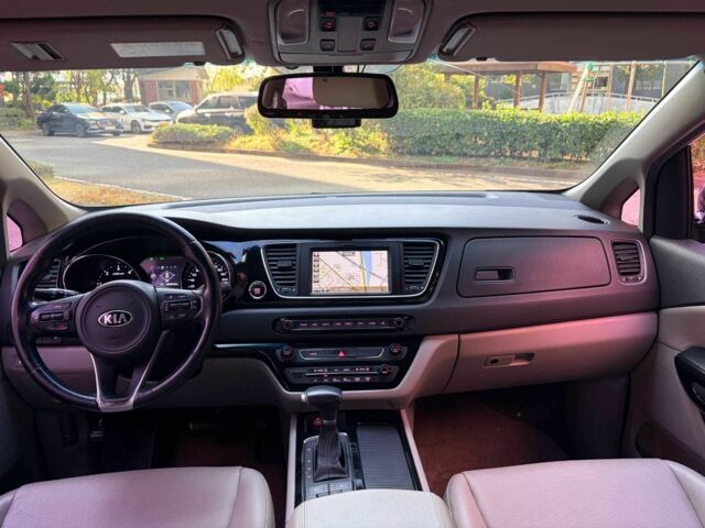 Чорний Кіа Карнівал, об'ємом двигуна 2.2 л та пробігом 78 тис. км за 15850 $, фото 11 на Automoto.ua