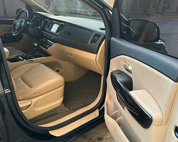 Чорний Кіа Карнівал, об'ємом двигуна 2.2 л та пробігом 168 тис. км за 23000 $, фото 10 на Automoto.ua