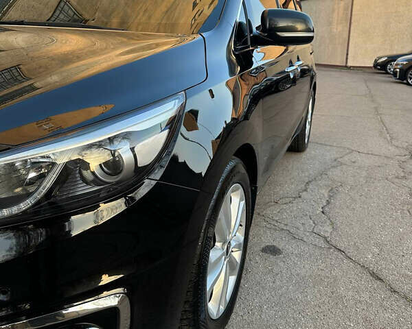 Чорний Кіа Карнівал, об'ємом двигуна 2.2 л та пробігом 168 тис. км за 23000 $, фото 2 на Automoto.ua