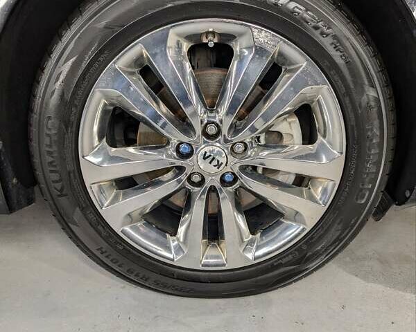 Черный Киа Карнивал, объемом двигателя 2.2 л и пробегом 299 тыс. км за 16500 $, фото 26 на Automoto.ua