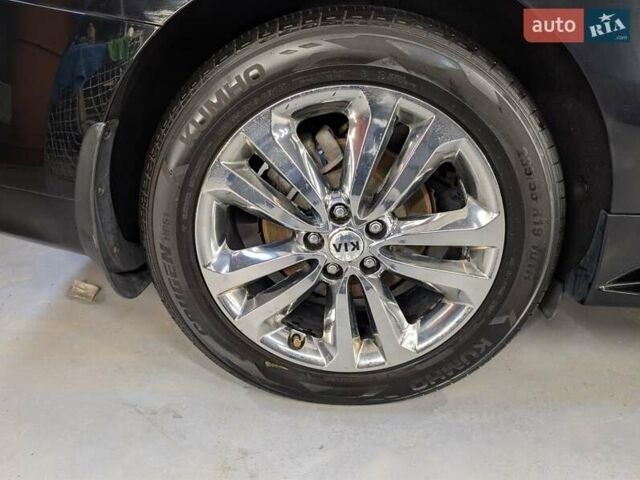 Черный Киа Карнивал, объемом двигателя 2.2 л и пробегом 299 тыс. км за 16500 $, фото 28 на Automoto.ua