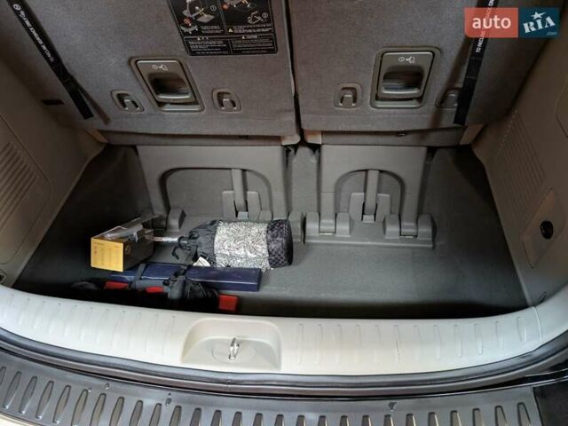 Черный Киа Карнивал, объемом двигателя 2.2 л и пробегом 299 тыс. км за 16500 $, фото 20 на Automoto.ua