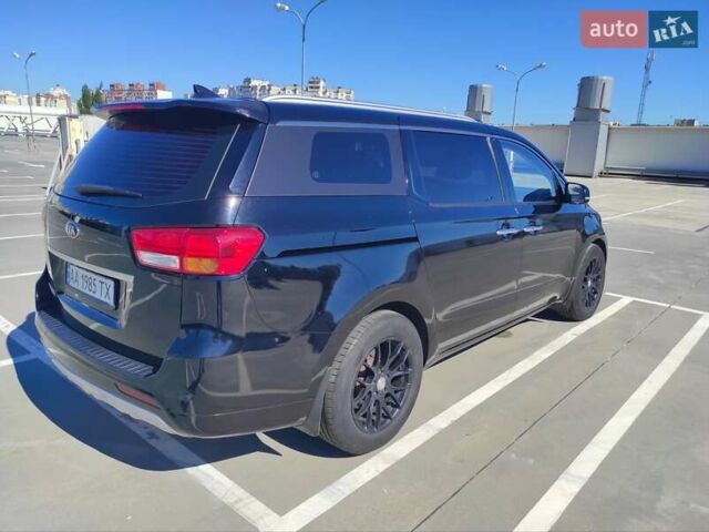Черный Киа Карнивал, объемом двигателя 2.2 л и пробегом 212 тыс. км за 21500 $, фото 4 на Automoto.ua