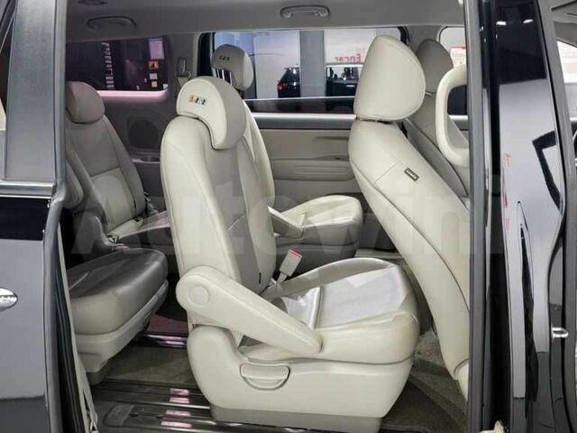 Киа Карнивал 2018 в Днепре (Днепропетровске) на Automoto.ua Черный Киа Карнивал, объемом двигателя 2.2 л и пробегом 150 тыс. км за 16500 $, фото 4 на Automoto.ua