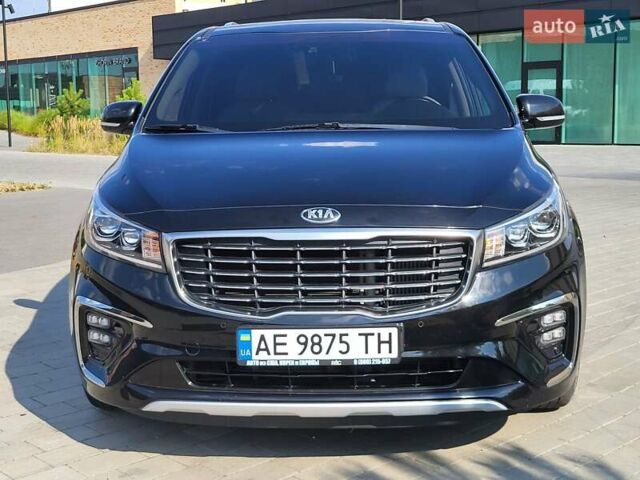 Чорний Кіа Карнівал, об'ємом двигуна 2.2 л та пробігом 157 тис. км за 25500 $, фото 1 на Automoto.ua