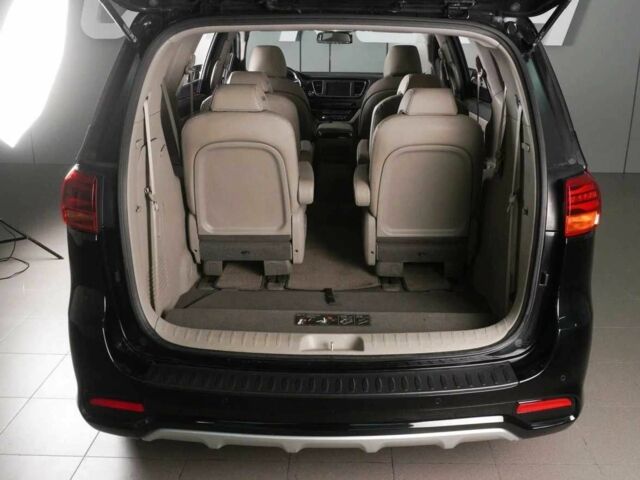 Черный Киа Карнивал, объемом двигателя 2.2 л и пробегом 89 тыс. км за 18100 $, фото 18 на Automoto.ua