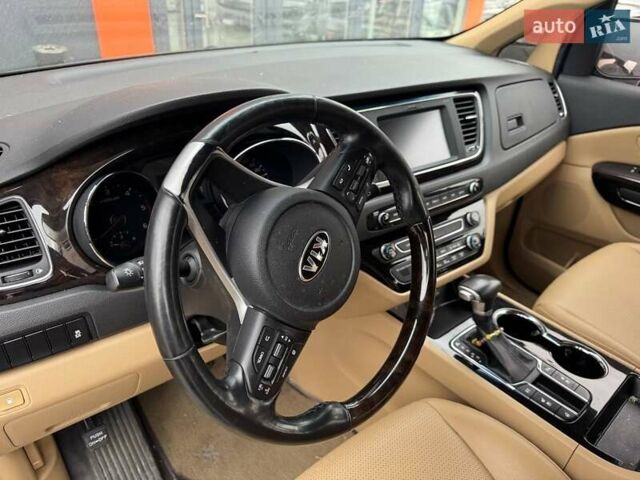 Киа Карнивал 2019 в Львове на Automoto.ua Черный Киа Карнивал, объемом двигателя 2.2 л и пробегом 77 тыс. км за 19000 $, фото 10 на Automoto.ua