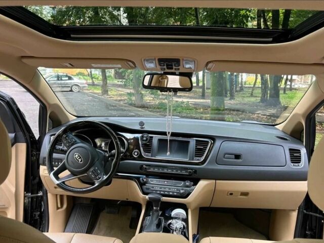 Черный Киа Карнивал, объемом двигателя 2.2 л и пробегом 86 тыс. км за 21000 $, фото 7 на Automoto.ua