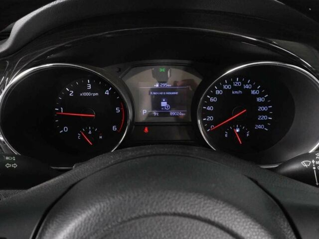 Черный Киа Карнивал, объемом двигателя 2.2 л и пробегом 89 тыс. км за 18100 $, фото 17 на Automoto.ua