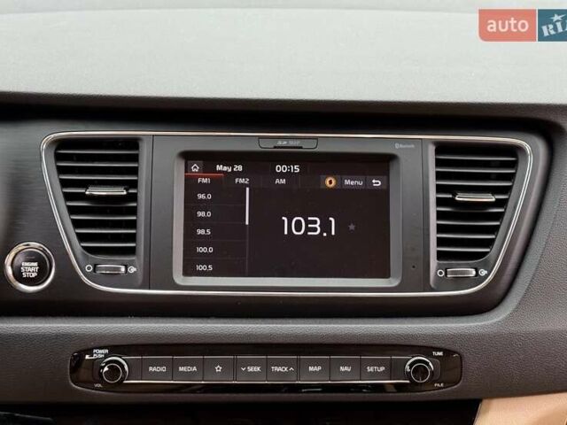 Киа Карнивал 2020 в Киеве на Automoto.ua Черный Киа Карнивал, объемом двигателя 2.2 л и пробегом 78 тыс. км за 25500 $, фото 30 на Automoto.ua