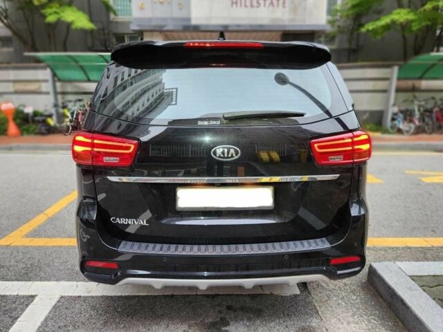 Черный Киа Карнивал, объемом двигателя 2.2 л и пробегом 86 тыс. км за 22300 $, фото 1 на Automoto.ua