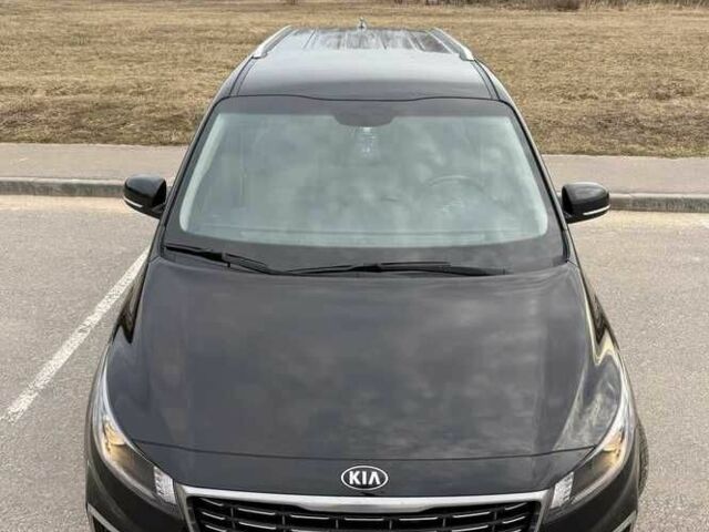 Чорний Кіа Карнівал, об'ємом двигуна 2.2 л та пробігом 135 тис. км за 22400 $, фото 1 на Automoto.ua