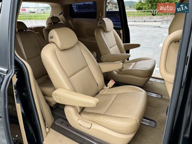 Киа Карнивал 2020 в Киеве на Automoto.ua Черный Киа Карнивал, объемом двигателя 2.2 л и пробегом 78 тыс. км за 25500 $, фото 20 на Automoto.ua