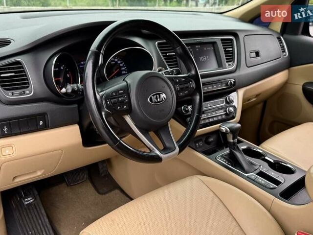 Киа Карнивал 2020 в Киеве на Automoto.ua Черный Киа Карнивал, объемом двигателя 2.2 л и пробегом 78 тыс. км за 25500 $, фото 17 на Automoto.ua