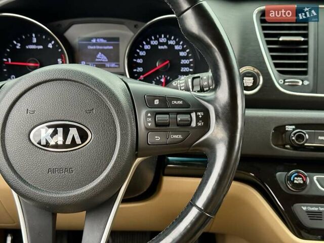 Киа Карнивал 2020 в Киеве на Automoto.ua Черный Киа Карнивал, объемом двигателя 2.2 л и пробегом 78 тыс. км за 25500 $, фото 36 на Automoto.ua