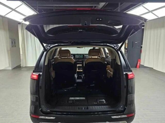 Черный Киа Карнивал, объемом двигателя 2.2 л и пробегом 48 тыс. км за 21000 $, фото 11 на Automoto.ua