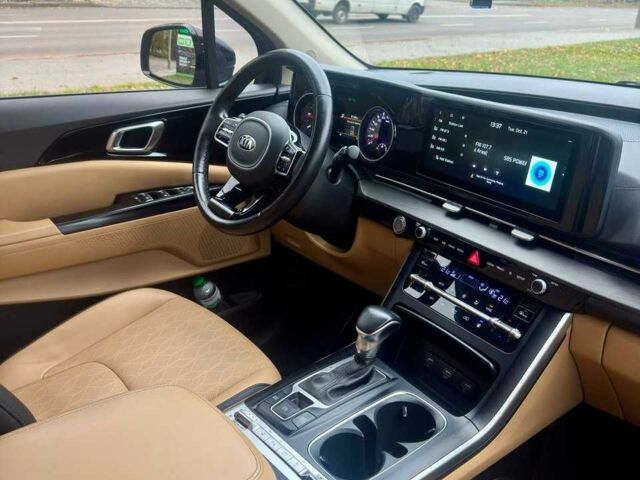 Черный Киа Карнивал, объемом двигателя 2.2 л и пробегом 102 тыс. км за 34900 $, фото 10 на Automoto.ua