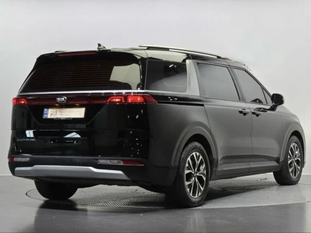 Черный Киа Карнивал, объемом двигателя 2.2 л и пробегом 152 тыс. км за 12900 $, фото 3 на Automoto.ua