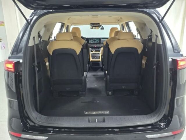 Черный Киа Карнивал, объемом двигателя 2.2 л и пробегом 152 тыс. км за 12900 $, фото 5 на Automoto.ua