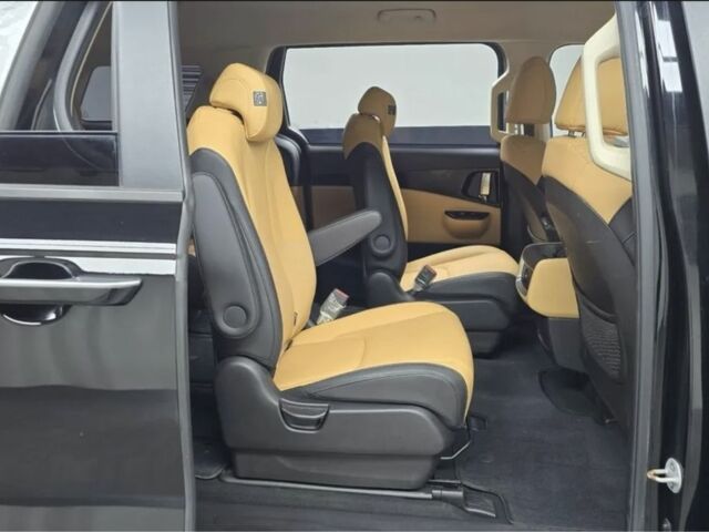 Черный Киа Карнивал, объемом двигателя 2.2 л и пробегом 152 тыс. км за 12900 $, фото 8 на Automoto.ua