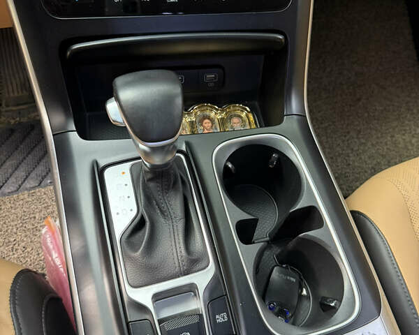 Чорний Кіа Карнівал, об'ємом двигуна 2.15 л та пробігом 57 тис. км за 42800 $, фото 30 на Automoto.ua