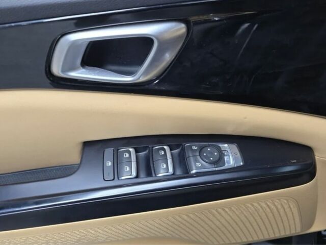 Черный Киа Карнивал, объемом двигателя 2.2 л и пробегом 152 тыс. км за 12900 $, фото 10 на Automoto.ua