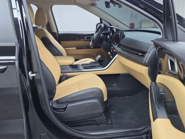 Черный Киа Карнивал, объемом двигателя 2.2 л и пробегом 152 тыс. км за 12900 $, фото 7 на Automoto.ua