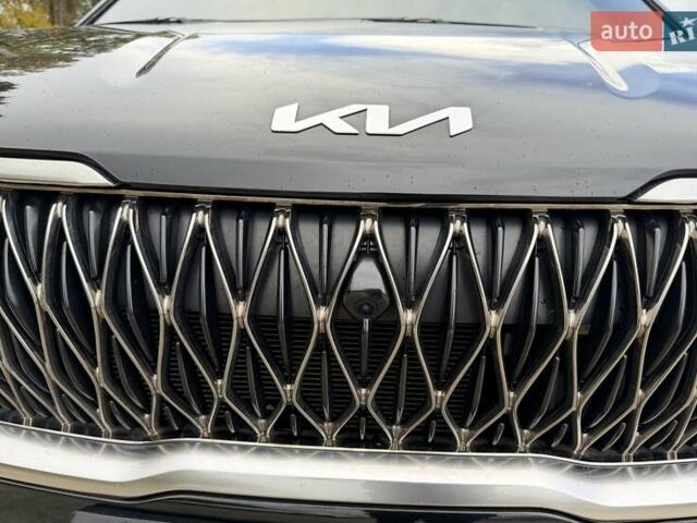 Черный Киа Карнивал, объемом двигателя 2.2 л и пробегом 31 тыс. км за 45500 $, фото 6 на Automoto.ua