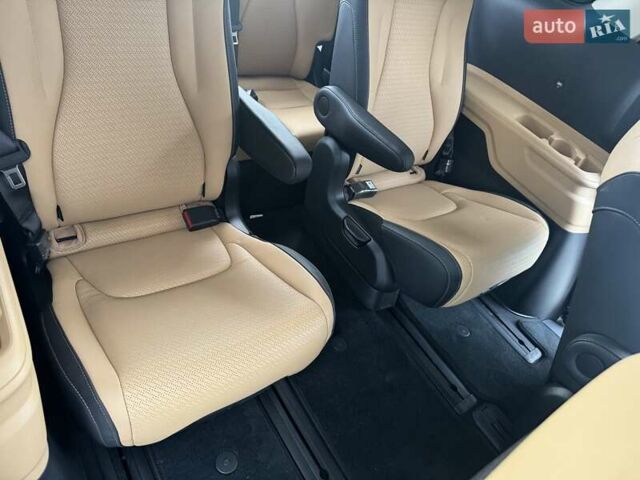 Черный Киа Карнивал, объемом двигателя 2.2 л и пробегом 45 тыс. км за 44500 $, фото 32 на Automoto.ua