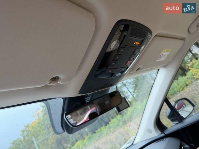 Черный Киа Карнивал, объемом двигателя 2.2 л и пробегом 31 тыс. км за 45500 $, фото 19 на Automoto.ua