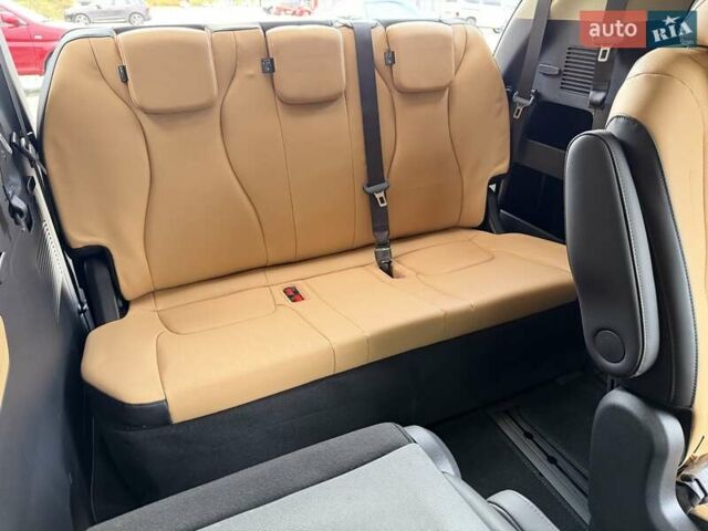 Черный Киа Карнивал, объемом двигателя 2.2 л и пробегом 31 тыс. км за 45500 $, фото 44 на Automoto.ua