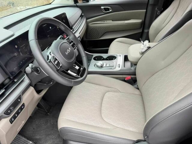 Черный Киа Карнивал, объемом двигателя 2.2 л и пробегом 58 тыс. км за 43000 $, фото 5 на Automoto.ua