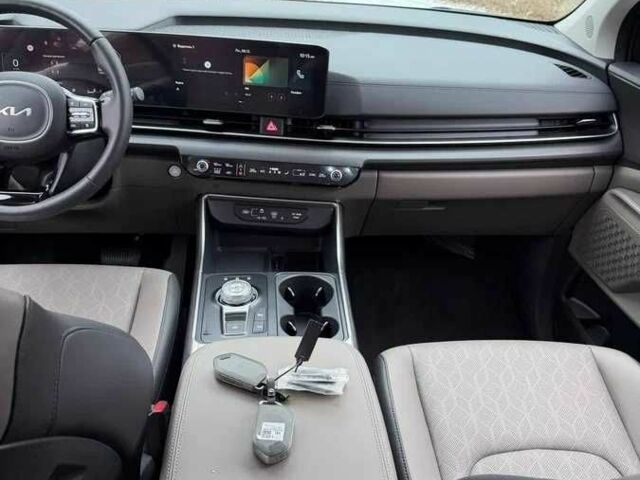 Черный Киа Карнивал, объемом двигателя 2.2 л и пробегом 58 тыс. км за 43000 $, фото 6 на Automoto.ua