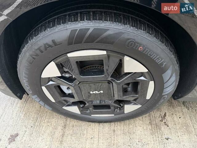 Черный Киа Карнивал, объемом двигателя 2.2 л и пробегом 12 тыс. км за 67000 $, фото 12 на Automoto.ua