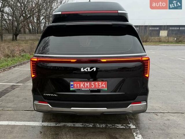 Черный Киа Карнивал, объемом двигателя 2.2 л и пробегом 12 тыс. км за 67000 $, фото 4 на Automoto.ua