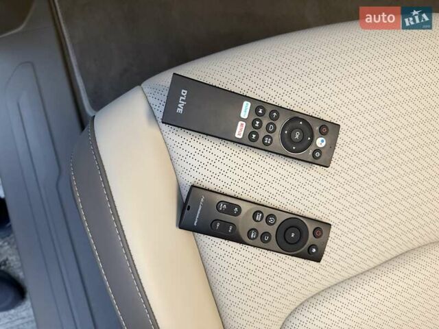 Черный Киа Карнивал, объемом двигателя 2.2 л и пробегом 12 тыс. км за 67000 $, фото 48 на Automoto.ua