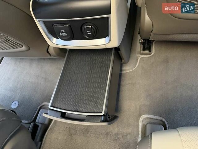 Черный Киа Карнивал, объемом двигателя 2.2 л и пробегом 12 тыс. км за 67000 $, фото 25 на Automoto.ua