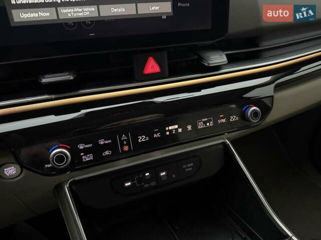 Черный Киа Карнивал, объемом двигателя 2.2 л и пробегом 12 тыс. км за 67000 $, фото 47 на Automoto.ua