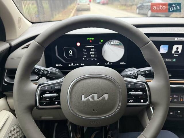 Черный Киа Карнивал, объемом двигателя 2.2 л и пробегом 12 тыс. км за 67000 $, фото 16 на Automoto.ua