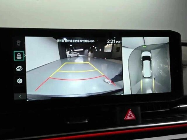 Чорний Кіа Карнівал, об'ємом двигуна 1.6 л та пробігом 2 тис. км за 36600 $, фото 7 на Automoto.ua