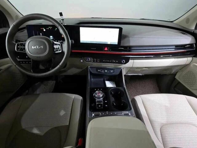 Чорний Кіа Карнівал, об'ємом двигуна 1.6 л та пробігом 2 тис. км за 36600 $, фото 6 на Automoto.ua